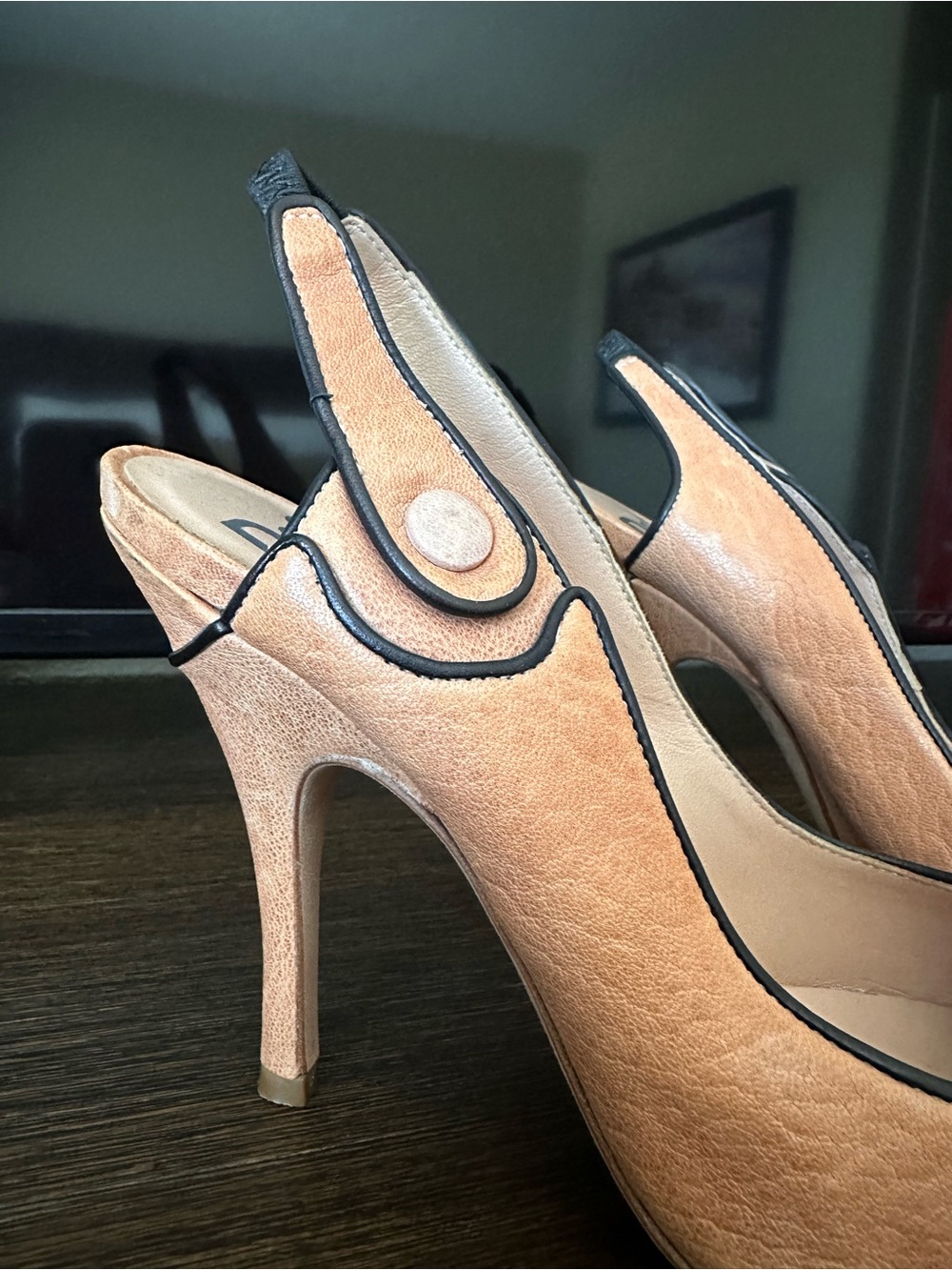 Dolce & Gabbana Peach and Black Slingback Pumps - Picture 7 of 9